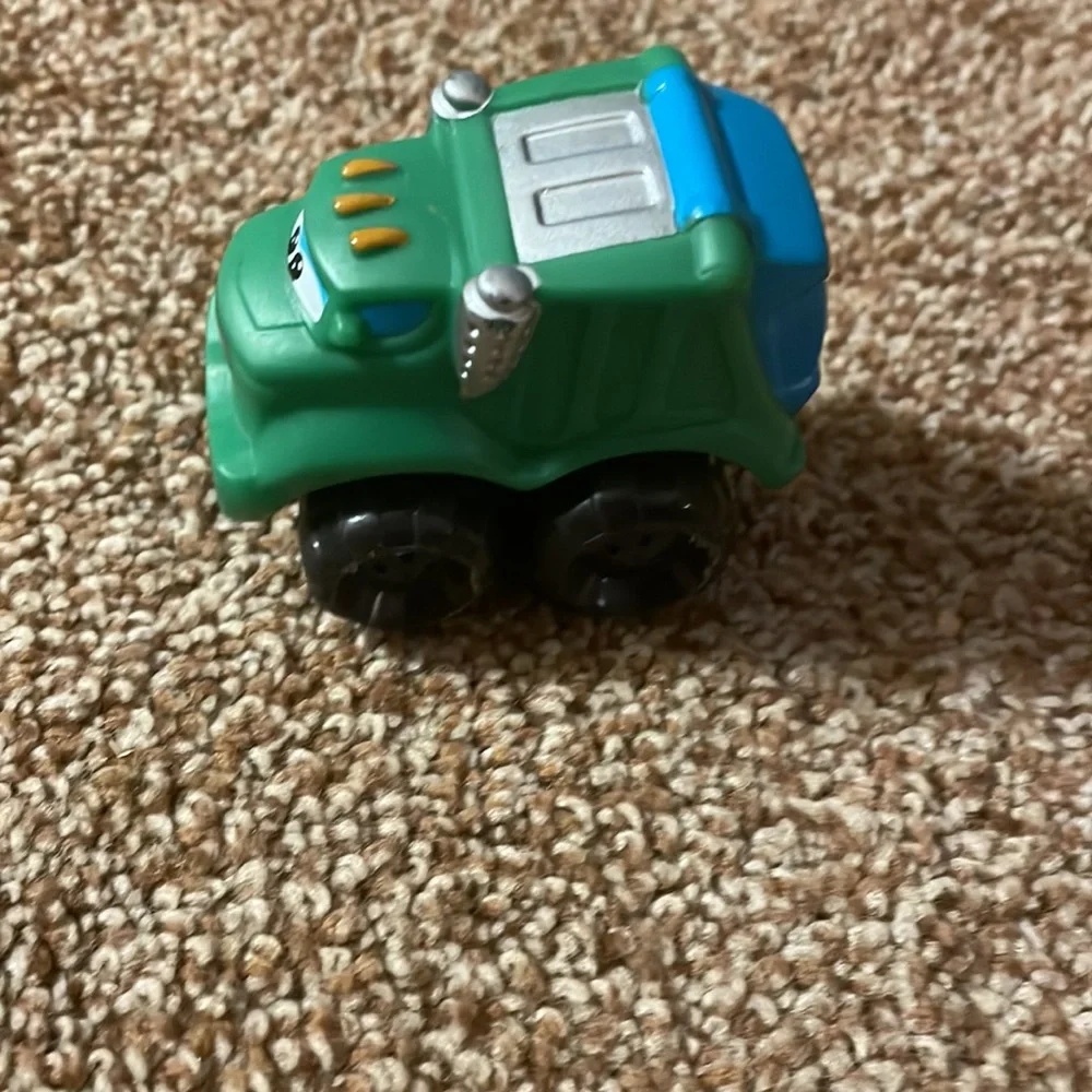 Bundle of 5 miscellaneous cars and trucks